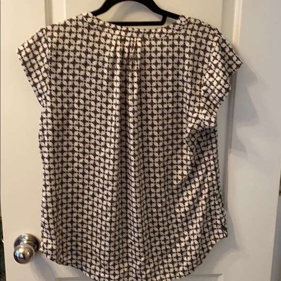 Liz Claiborne short sleeved silky blouse PM - Picture 3 of 3